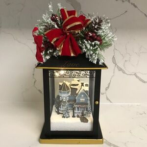 Bradford Exchange Thomas Kinkade Illuminated Holiday Centre Piece Lantern